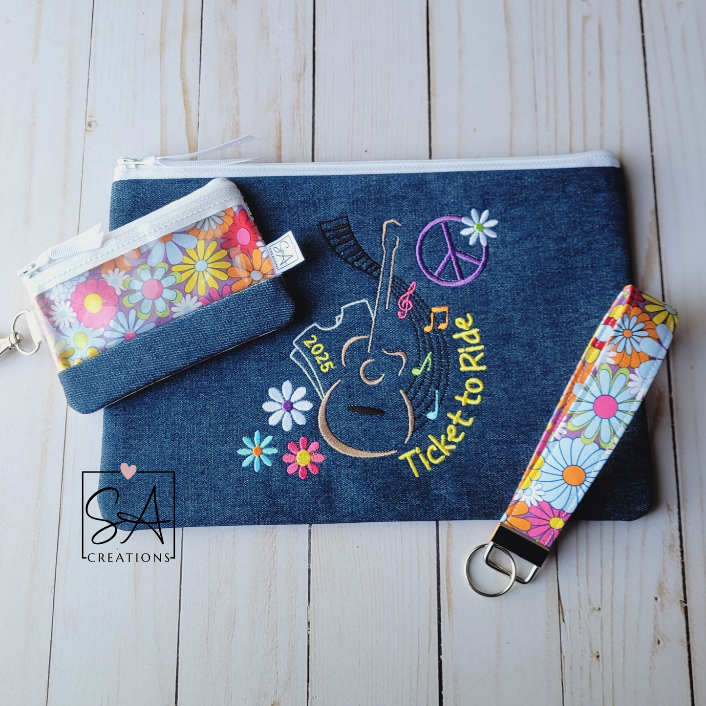 Retro Flower Wristlet Keychain